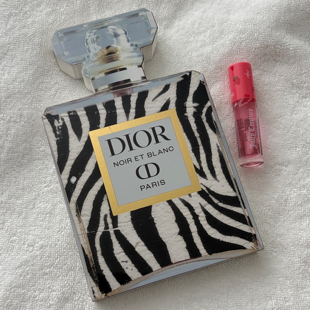 New Fashion Wood Art + Juicy Couture Lip Oil